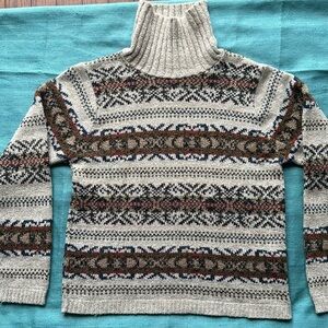 Vintage Fashion Bug Sweater. Autumn colors. Ladies size medium.